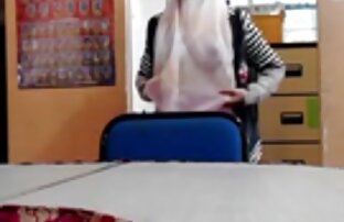 XXX Sexo a três num hotel 2 vidio de lésbica