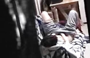 XXX O vídeos lésbicas sexo jovem recebe o BJ e a punheta da ruiva.