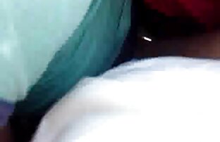 XXX Bigbooty shemale a bater punhetas depois de provocar assistir filme de sexo de lésbica solo
