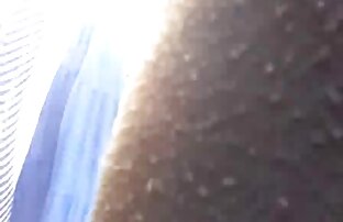 XXX Rata Rapada a brincar no chão sexo lesbico com strapon de um hotel!