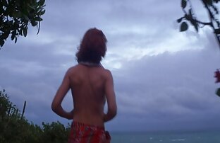 XXX O sexo lésbicas transando verdadeiro ANAL encheu-lhe o rabo grande
