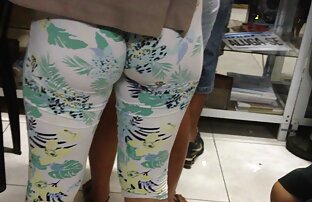 XXX O videos lesbicos caseiros pequeno mulherengo brinca com o rabo dela.