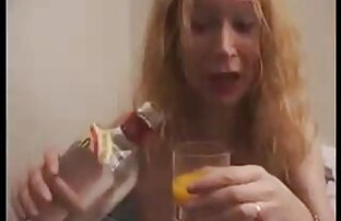 XXX A vadia lesbica sexo gostoso precisa de muito dinheiro para pagar a cirurgia plástica.
